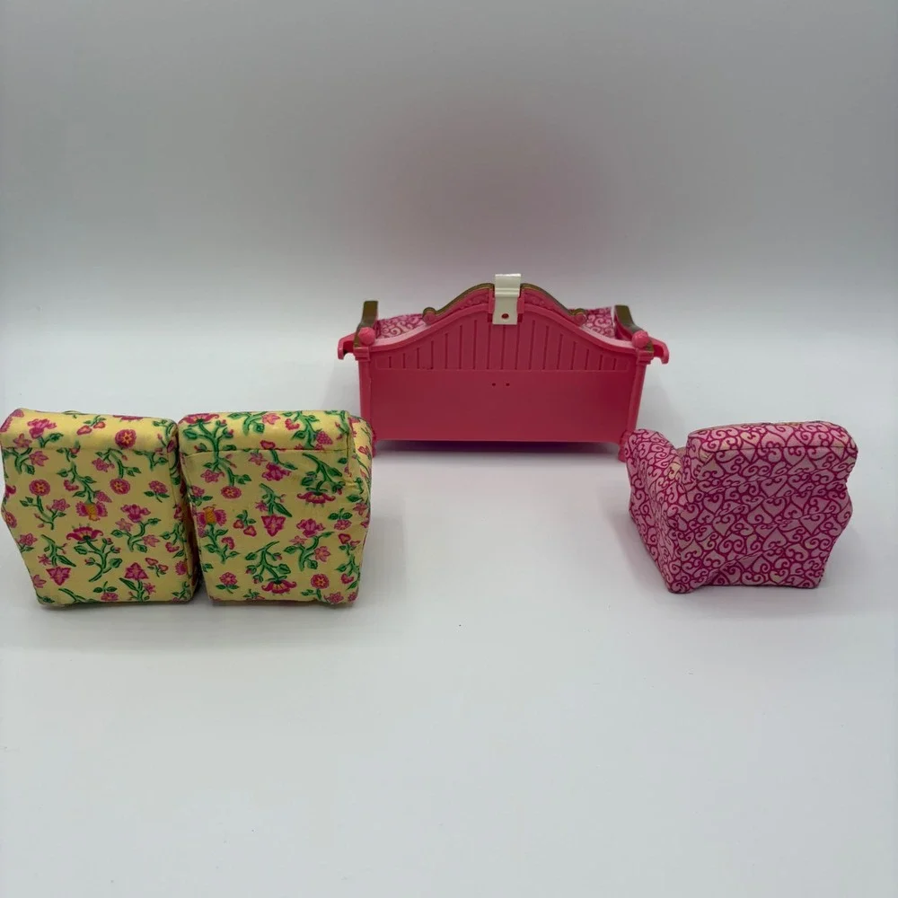 Fisher Price Loving Family Dollhouse Furniture Bed Couch Pink Yellow Floral 2006
